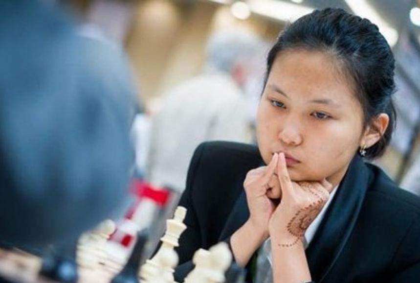 Kazakhstans Bibisara Assaubayeva Wins World Blitz Chess Championship