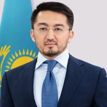 Mádıev