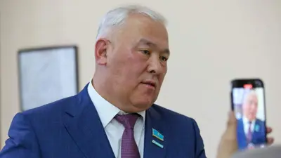 Мурат Абенов