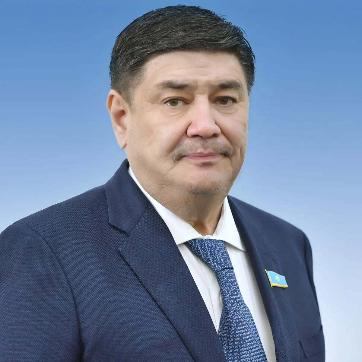 ESKENDІROV Muqash 