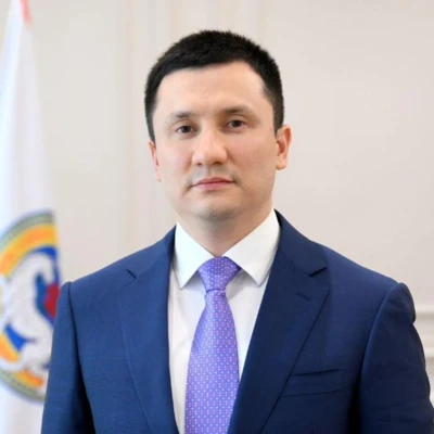 Oljas Muhtaruly Smaǵulov
