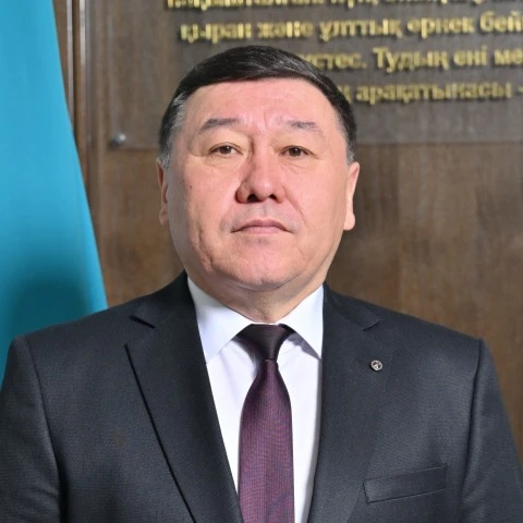Erlan Mahanbetovıch Ýzbekov 
