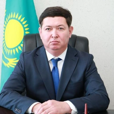 Dostanbek Esjanov