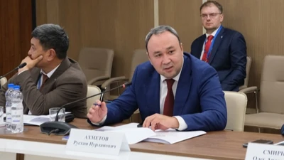 Рустам Нурланович Ахметов 
