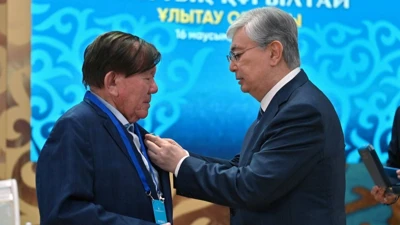 Мухтар Шаханов