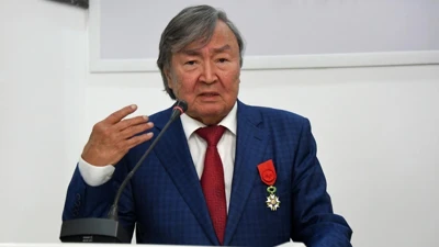 Олжас Омарович Сулейменов 