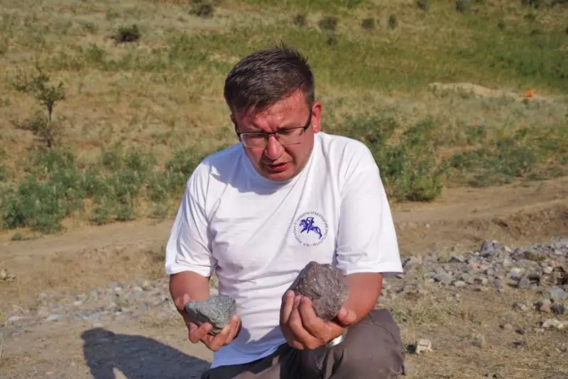 قازاقستان ارحەولوگتارى سىناق جاساپ، جىلقىنى تاسپەن سويىپ مۇشەلەدى