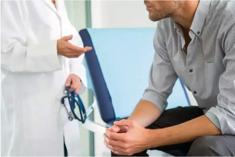 ۋرولوگ ەرلەردە جىنىستىق قۇشتارلىقتىڭ تومەندەۋىنىڭ ەكى سەبەبىن اتادى