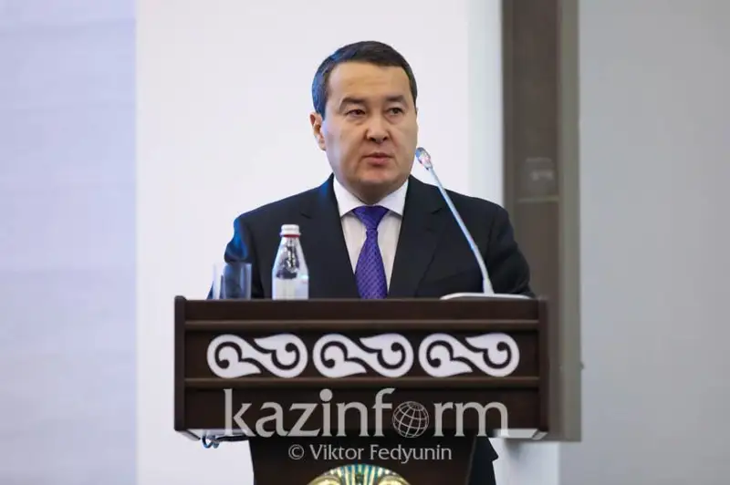 Álıhan Smaıylov taý-ken salasyndaǵy óndiris kólemin qalpyna keltirýdi tapsyrdy