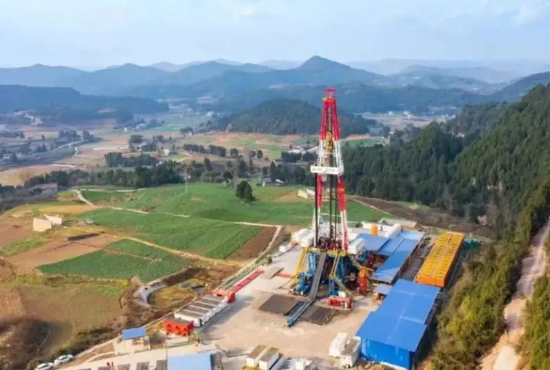 Хитой Осиёдаги энг чуқур нефть ва газ қудуғини бурғулашни бошлади