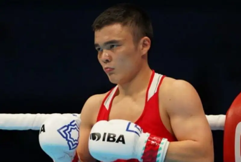 Боксер Талгат Сырымбетов проиграл на чемпионате мира в Ташкенте