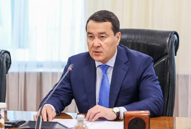 Алихан Смаилов встретился с главой миссии МВФ в РК