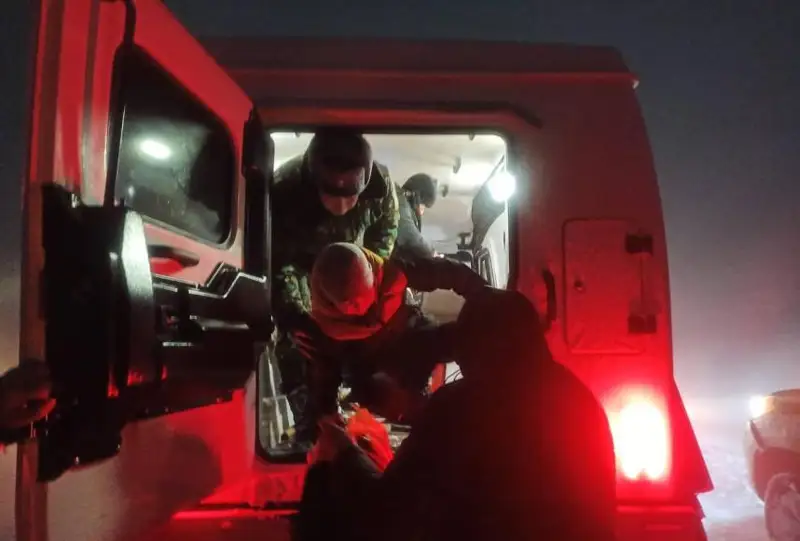 Три аварийно-спасательные операции провели в Актюбинской области за сутки сотрудники МЧС