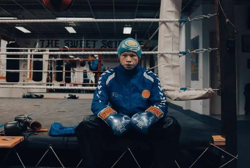 Непобежденный казахстанский боксер проведет с представителем Польши в Германии