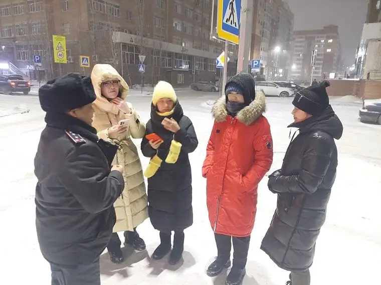 Полицейские Астаны просят контролировать детей во время каникул