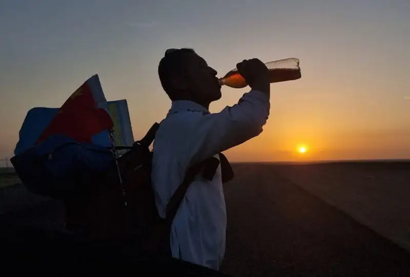 قىتايدان جاياۋ شىققان مارافونشى قازاق استاناعا جاقىنداپ قالدى