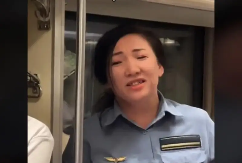 Талантливая проводница из Астаны покоряет TikTok