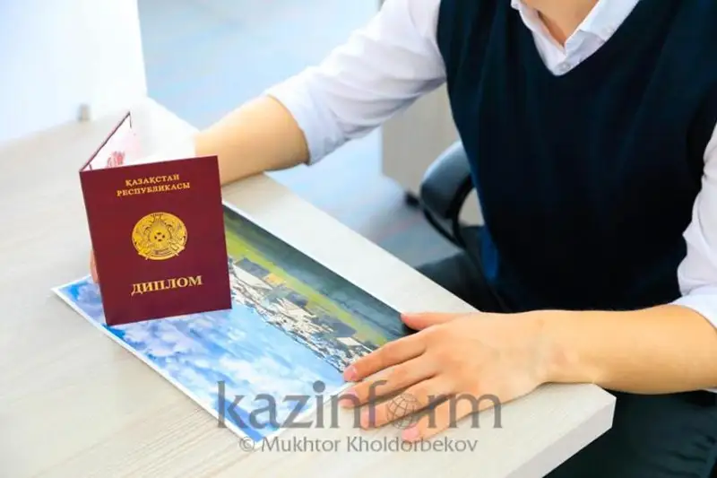 Depýtat: «Dıplommen aýylǵa» barǵan jastar qalaǵa qaıta kóshýde