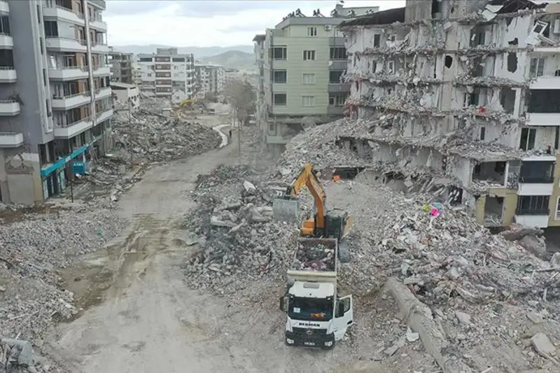 Túrkııada qıraǵan turǵyn úılerge baılanysty ustalǵandar sany 269-ǵa jetti