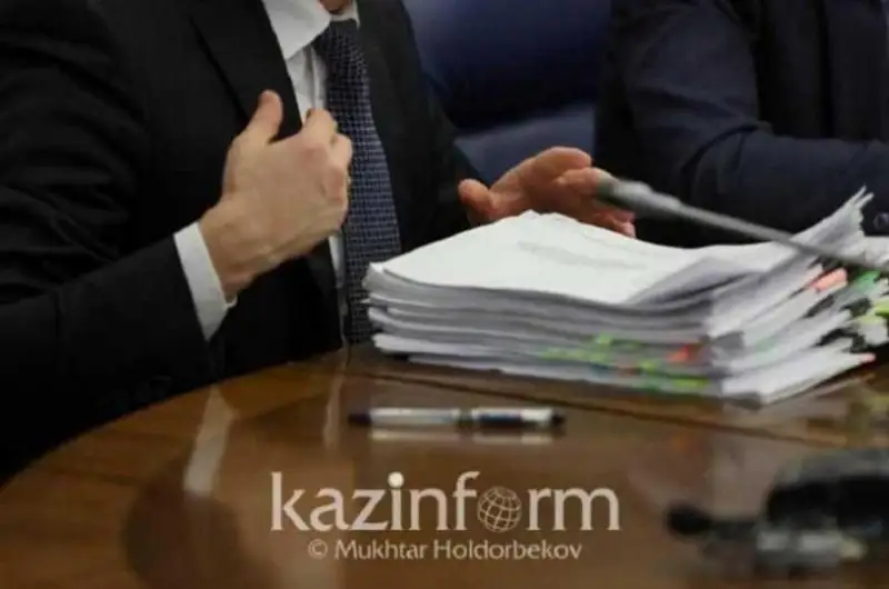 ShQO máslıhatyna bir mandatty okrýgter boıynsha saılanǵan depýtattar tizimi