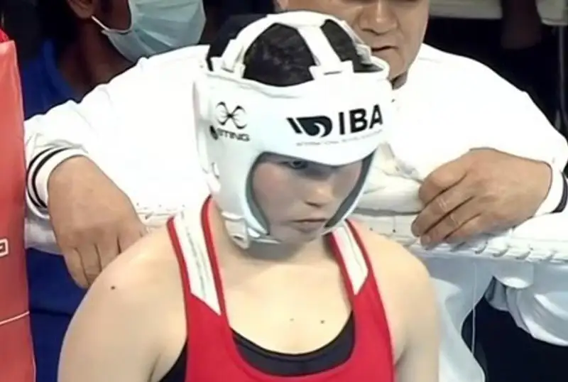 Жазира Уракбаева проиграла представительнице Индии на ЧМ-2023 по боксу