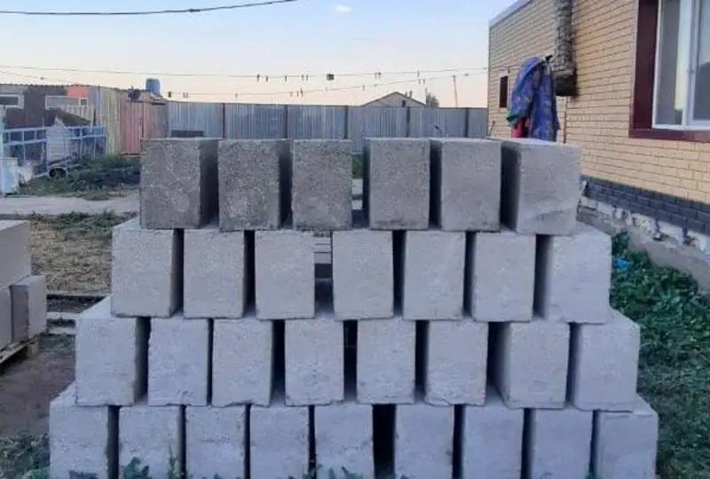 Nura aýdanynyń turǵyny memlekettik grantqa kóbik blok óndiretin tseh ashty