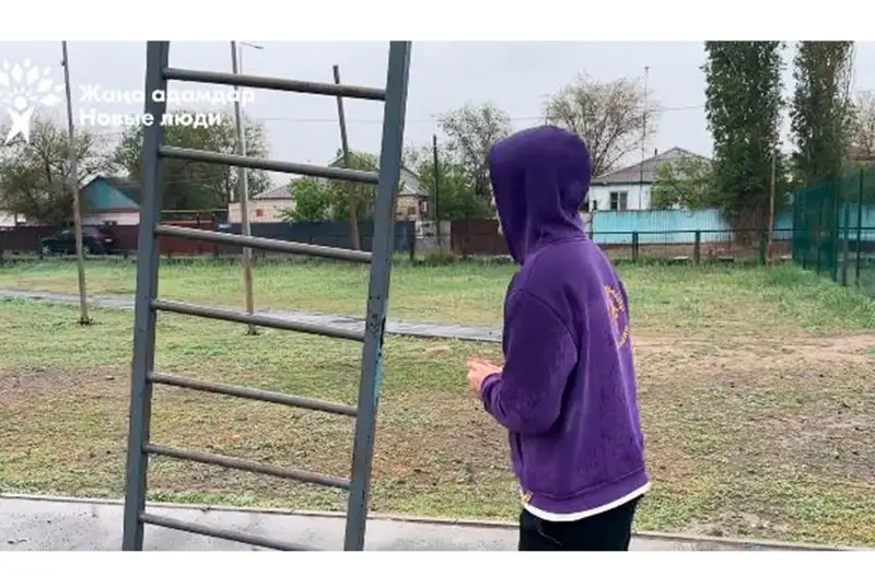Движение «Жаңа Адамдар» проверило детские спортивные площадки в Атырау