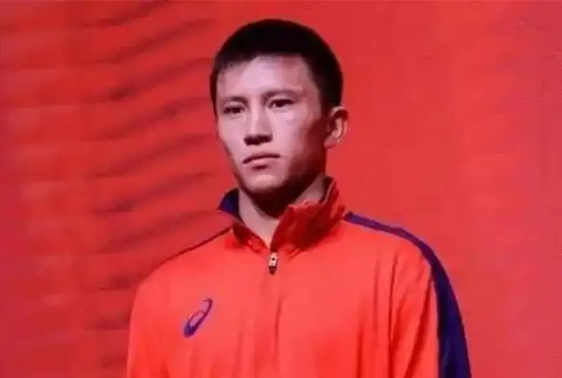 Исхар Курбаев завоевал «золото» ЧМ по греко-римской борьбе