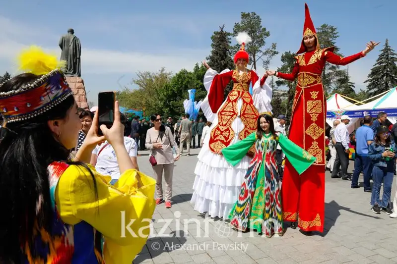 Переплетение традиций стало нашим национальным брендом – Касым-Жомарт Токаев