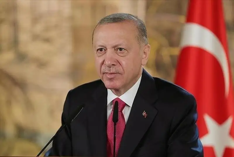 Túrkııa Prezıdenti Rejep Taııp Erdoǵan tikeleı efırde ózin jaısyz sezindi. Aldyn ala aqparat boıynsha ınfarkt mıokarda bolýy múmkin - BAQ