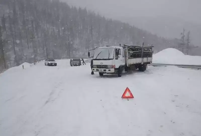 موڭعوليادا قارلى بوران سوعىپ تۇر