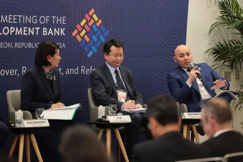 经济部长：哈萨克斯坦经济适应外部环境变化，首要任务是确保经济增长稳定