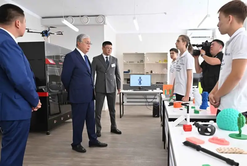 Prezıdent Pavlodardaǵy IT Hub-qa bardy