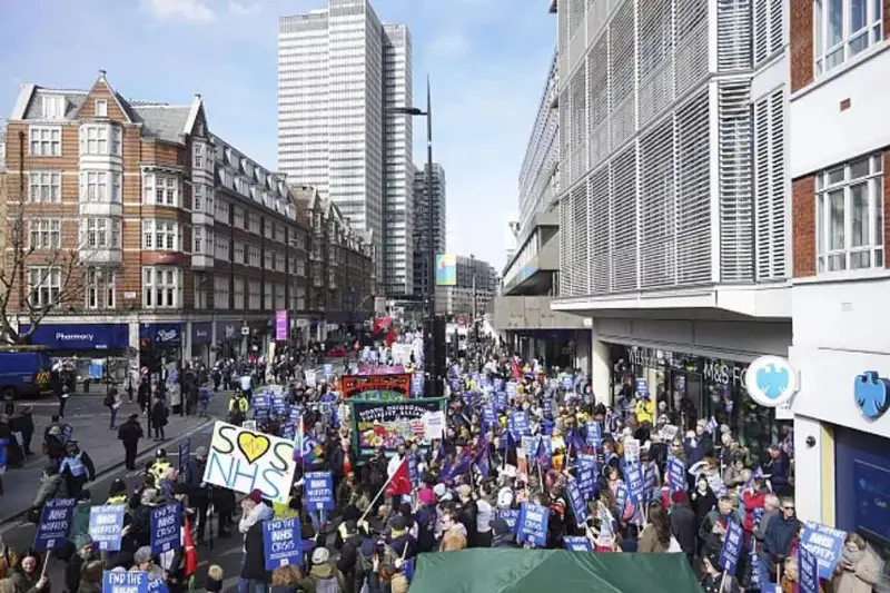 Трехдевная забастовка младших врачей началась в Великобритании