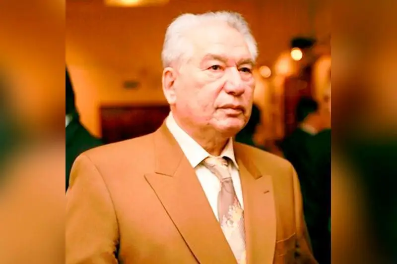 شىڭعىس ايتماتوۆقا تەڭ كەلەتىن جازۋشى ورتا ازيادا، ءتىپتى، كەڭەس وداعىندا جوق- مۇحتار اۋەزوۆ