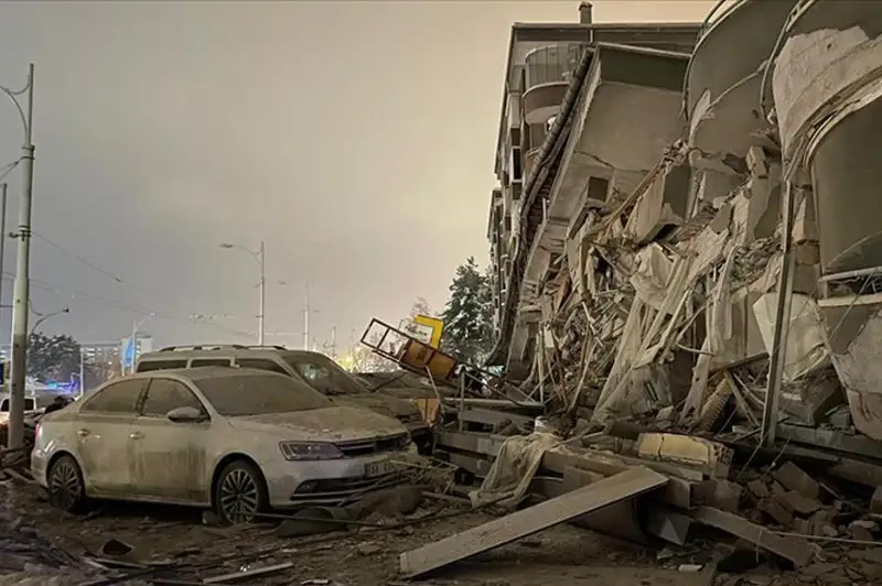 Туркиядаги зилзила: 76 киши ҳалок бўлди, 440 киши жароҳат олди