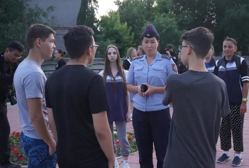 تۇندە بەيمەزگىل ۋاقىتتا جۇرگەن بالاسىن قاداعالاماعان 56 اتا-انا جاۋاپقا تارتىلدى