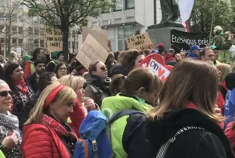 Учителя средних школ провели забастовку в Бельгии