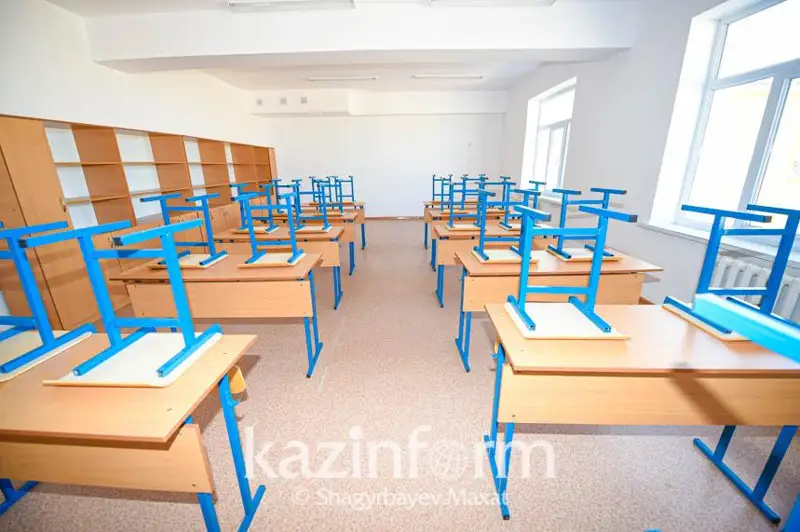 Almatyda jóndelip bitpegen mektep oqýshylary basqa bilim mekemesine baryp oqıdy
