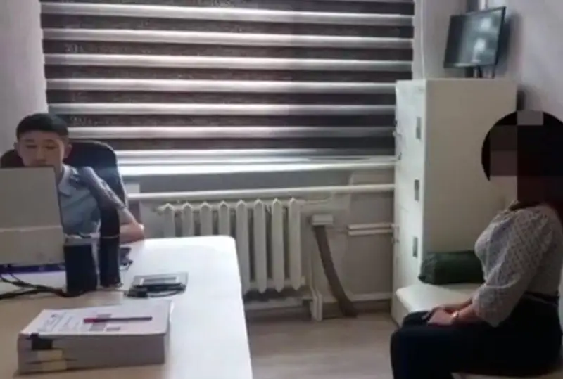 Подозреваемую в мошенничестве задержали в Жамбылской области