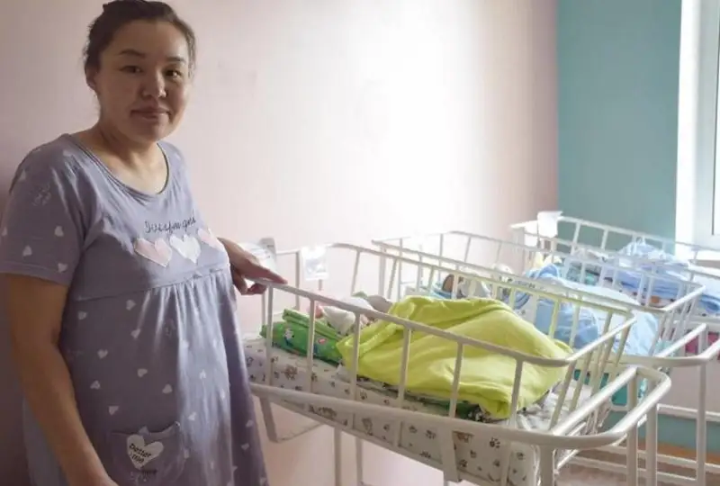 ۇزاق جىل بالا سۇيە الماعان ەرلى-زايىپتىلار «اڭساعان ءسابي» ارقىلى ۇشەمنىڭ اكە-شەشەسى اتاندى