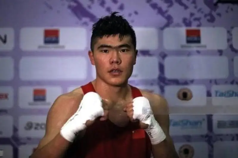 قىتاي قۇراماسىنداعى قازاق بوكسشىسى الەم چەمپيوناتىندا قارسىلاسىن نوكاۋتپەن ۇتتى