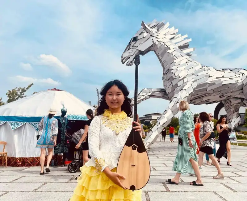 Конь, юрта и домбра – символы казахской культуры в Словакии