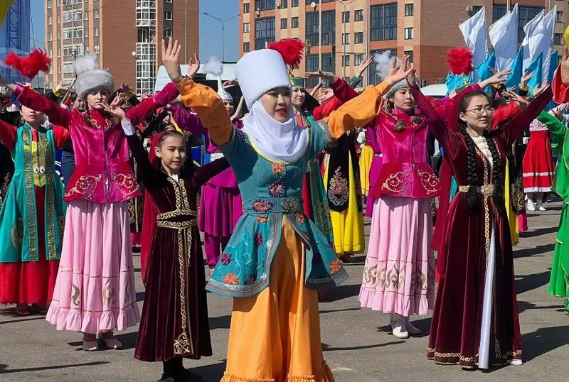 Танцевальный и гастрономический фестивали прошли 1 мая в Кокшетау