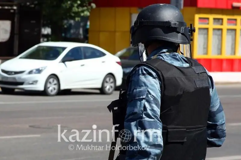 Дом супруги алматинского стрелка оцепила полиция