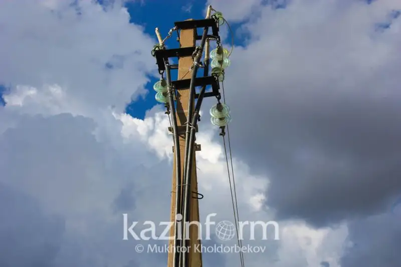 Jetisý oblysynyń eki aýdanynda turǵyndar jaryqsyz qaldy