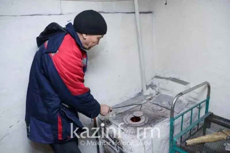 Shyǵys Qazaqstanda bıyl jer úılerde 13 adam kómirtegi totyǵyna ýlanǵan