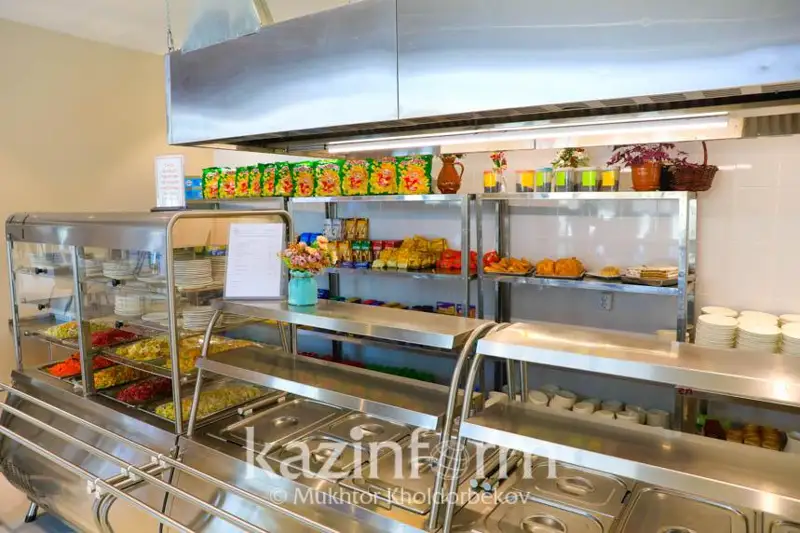 С нового учебного года для учащихся младших классов Абайской области питание станет бесплатным