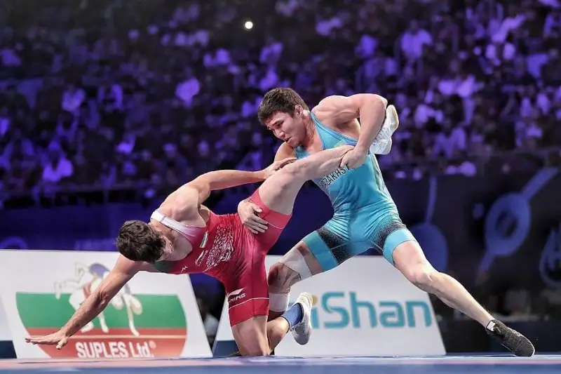 Эркин кураш: Қозоғистон полвонлари Қирғизистонда олтита медални қўлга киритди