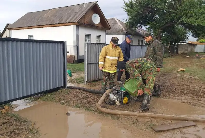 Подтопление в области Жетысу: откачено более 6 тысяч кубометров воды